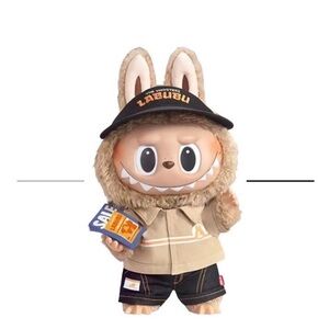 Pop Mart NAUGHTY CHSHIER 💸💸
NWT never opened